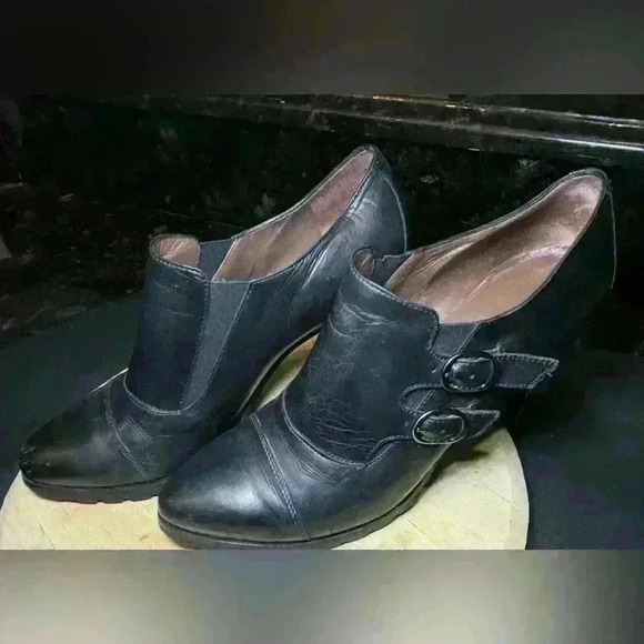 John Baker shoes, 3” heels, professional; Size: 7.5 Steampunk,Chic, quiet luxury - Picture 8 of 10